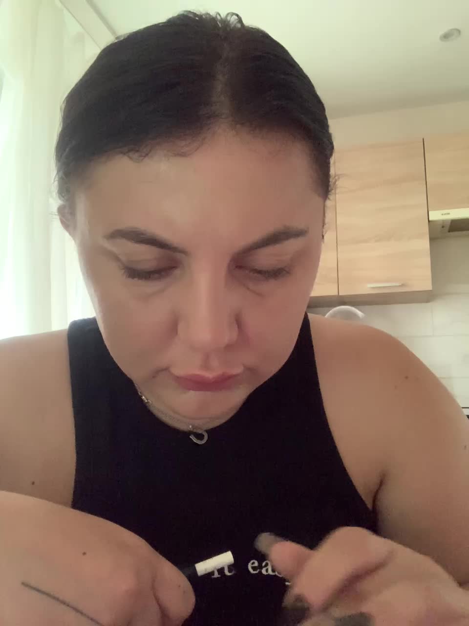 View or download file strawberry_1 on 2024-10-31 from bongacams