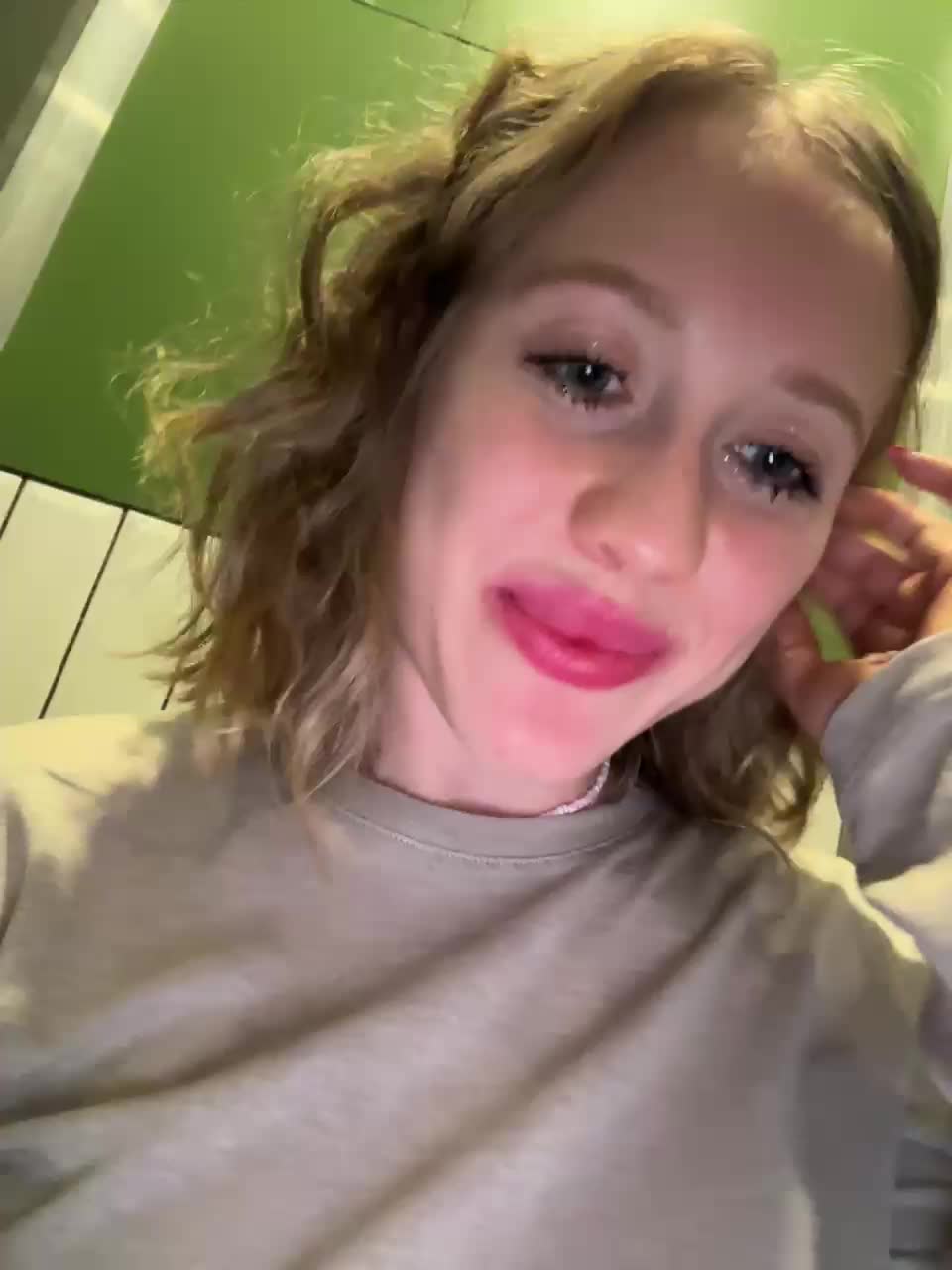 View or download file likachkaa on 2024-11-01 from bongacams