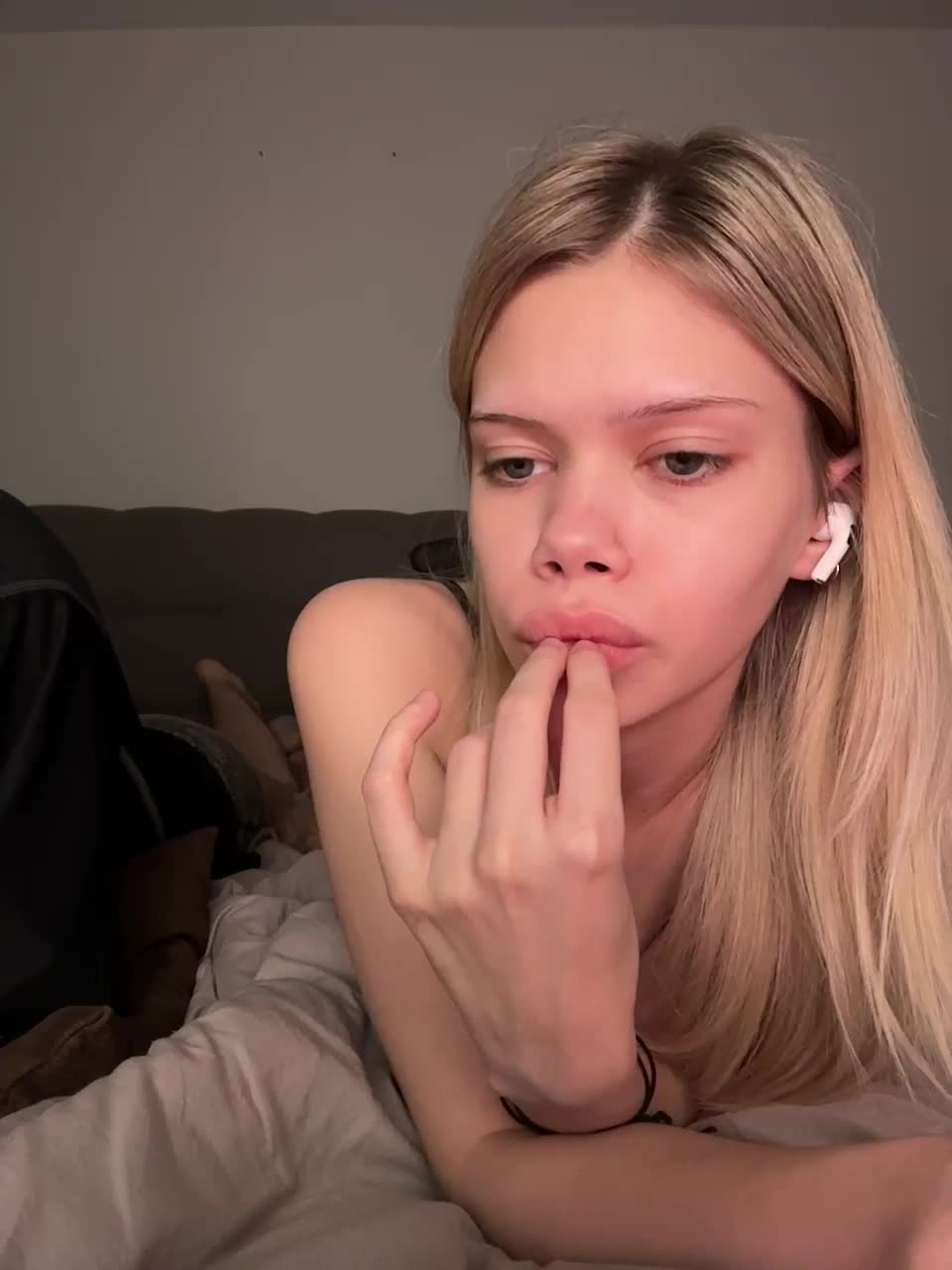 View or download file chansetolove on 2024-11-04 from bongacams