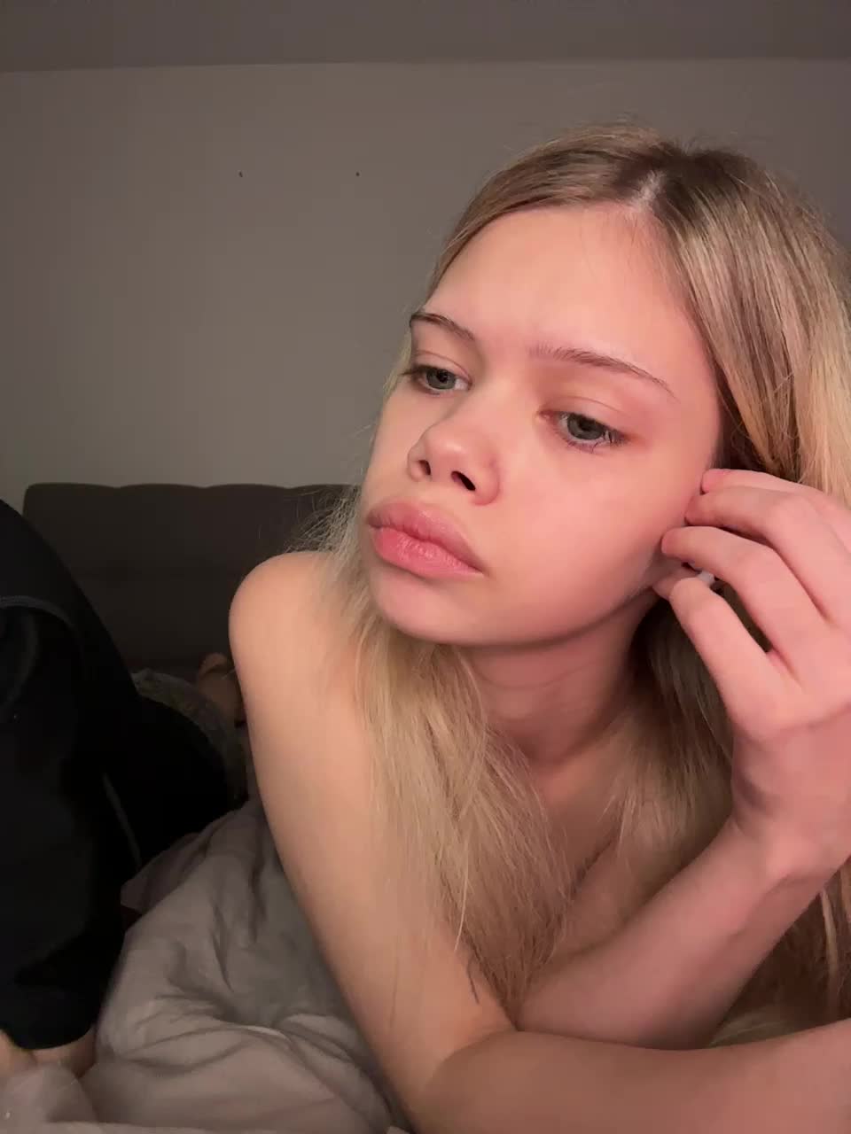 View or download file chansetolove on 2024-11-04 from bongacams