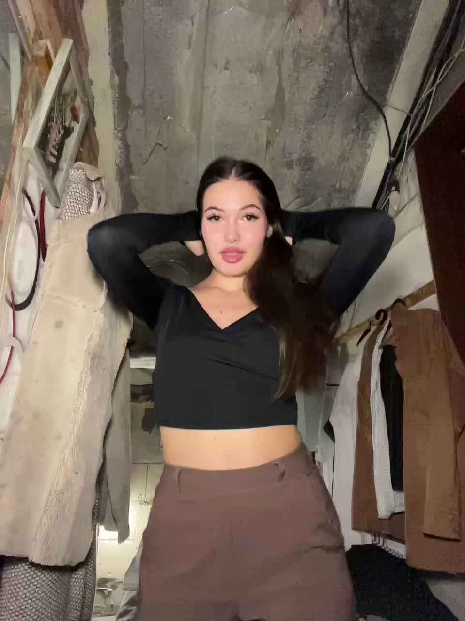 View or download file kikisvi on 2024-11-04 from bongacams