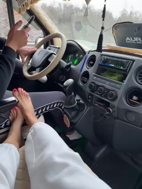 View or download file katerin_a on 2024-11-05 from bongacams