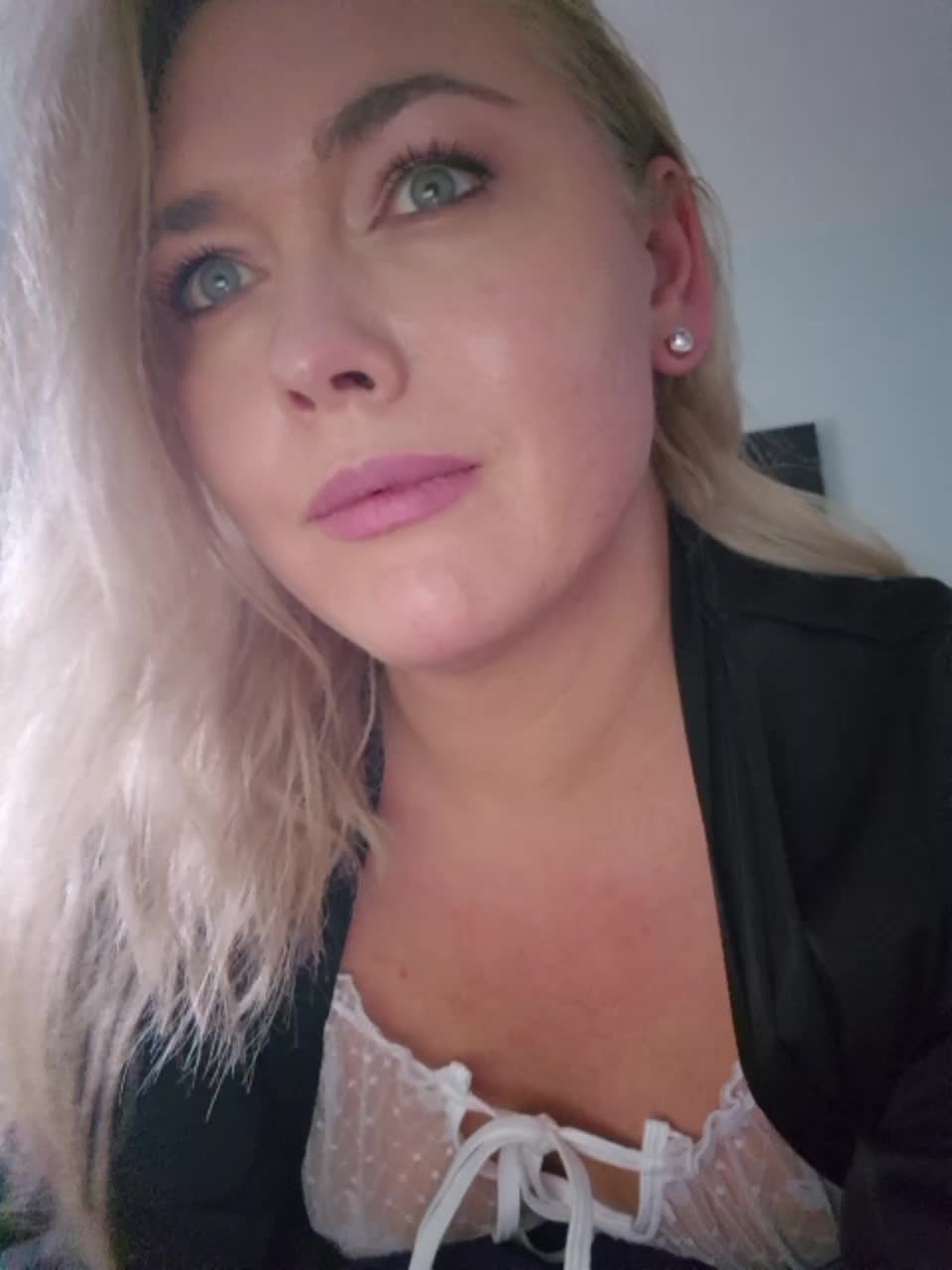 View or download file yesenia_1 on 2024-11-05 from bongacams