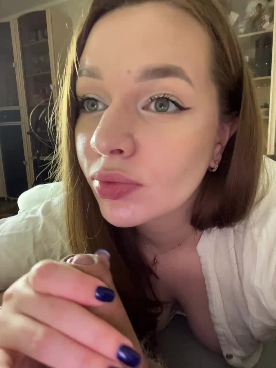 View or download file hellmor on 2024-11-06 from bongacams