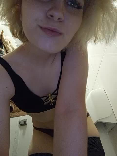 View or download file marie_outdoor on 2024-11-06 from bongacams