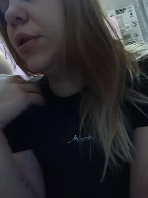 View or download file niki233221 on 2024-11-06 from bongacams