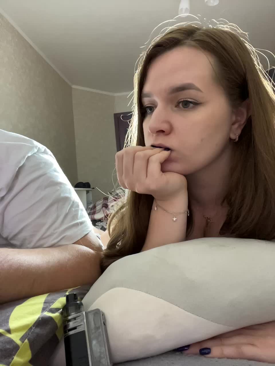 View or download file hellmor on 2024-11-07 from bongacams