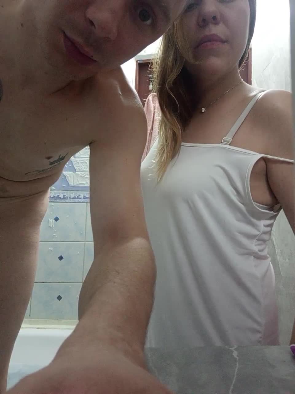 View or download file niki233221 on 2024-11-07 from bongacams