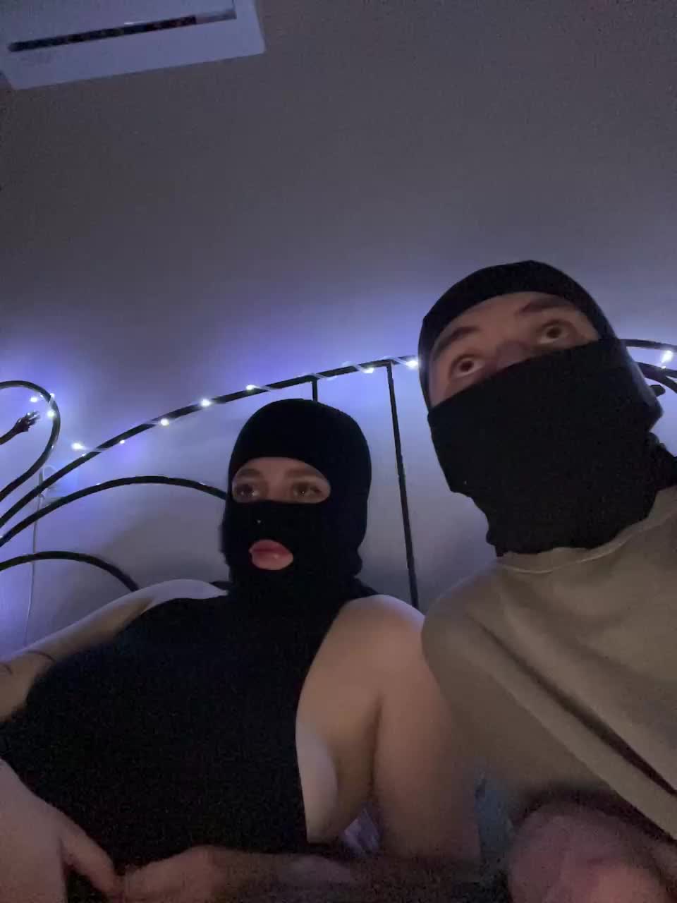 View or download file smokirous on 2024-11-07 from bongacams