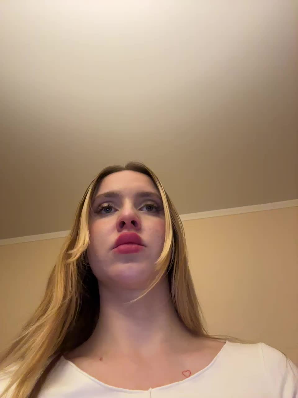 View or download file whiteeee on 2024-11-07 from bongacams