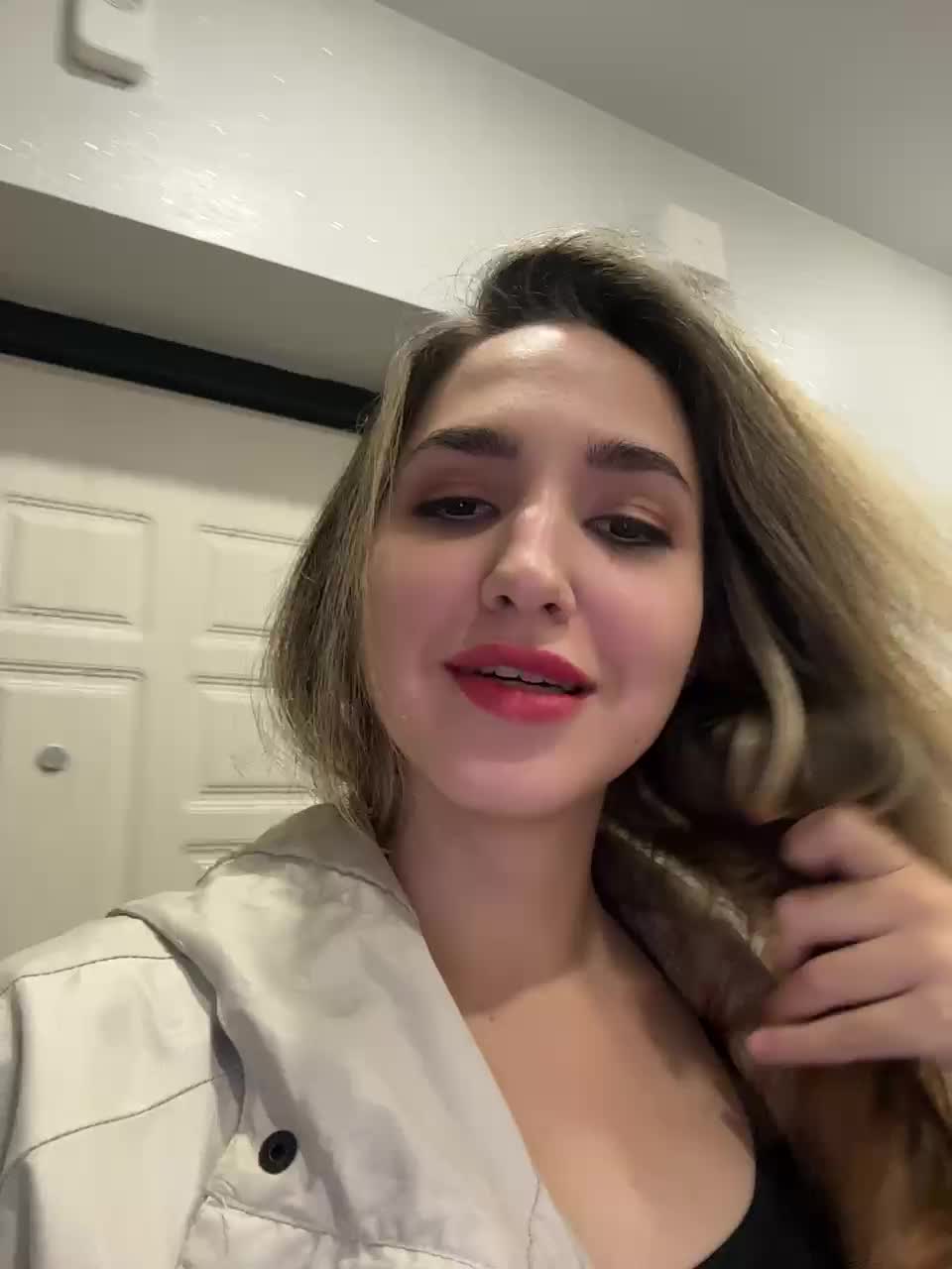 View or download file yololove on 2024-11-07 from bongacams