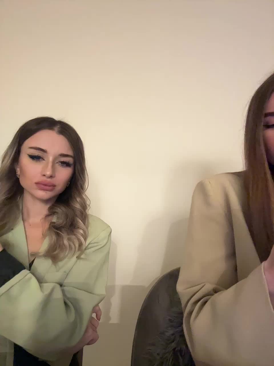 View or download file emilyandmira on 2024-11-08 from bongacams