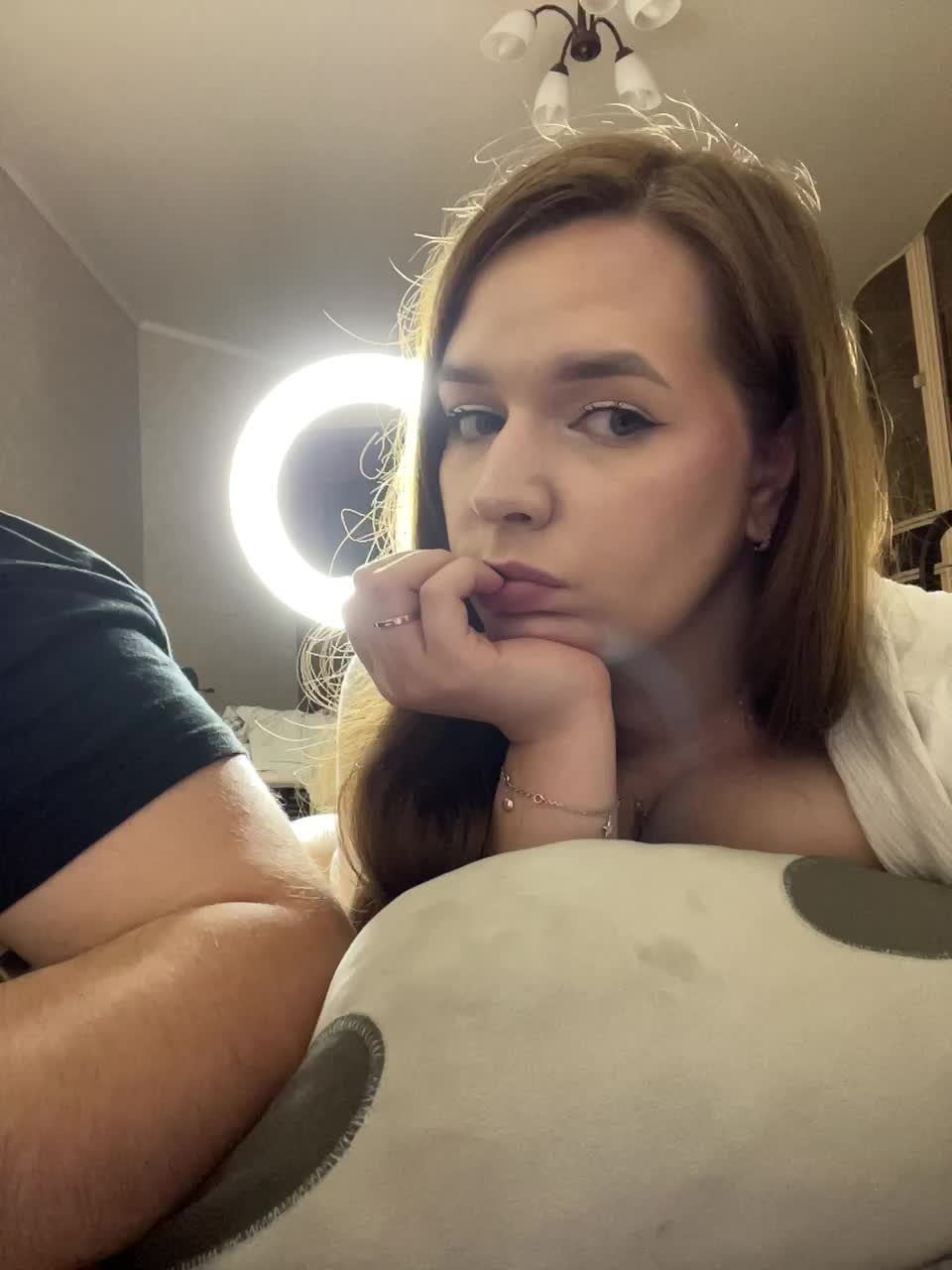 View or download file hellmor on 2024-11-08 from bongacams