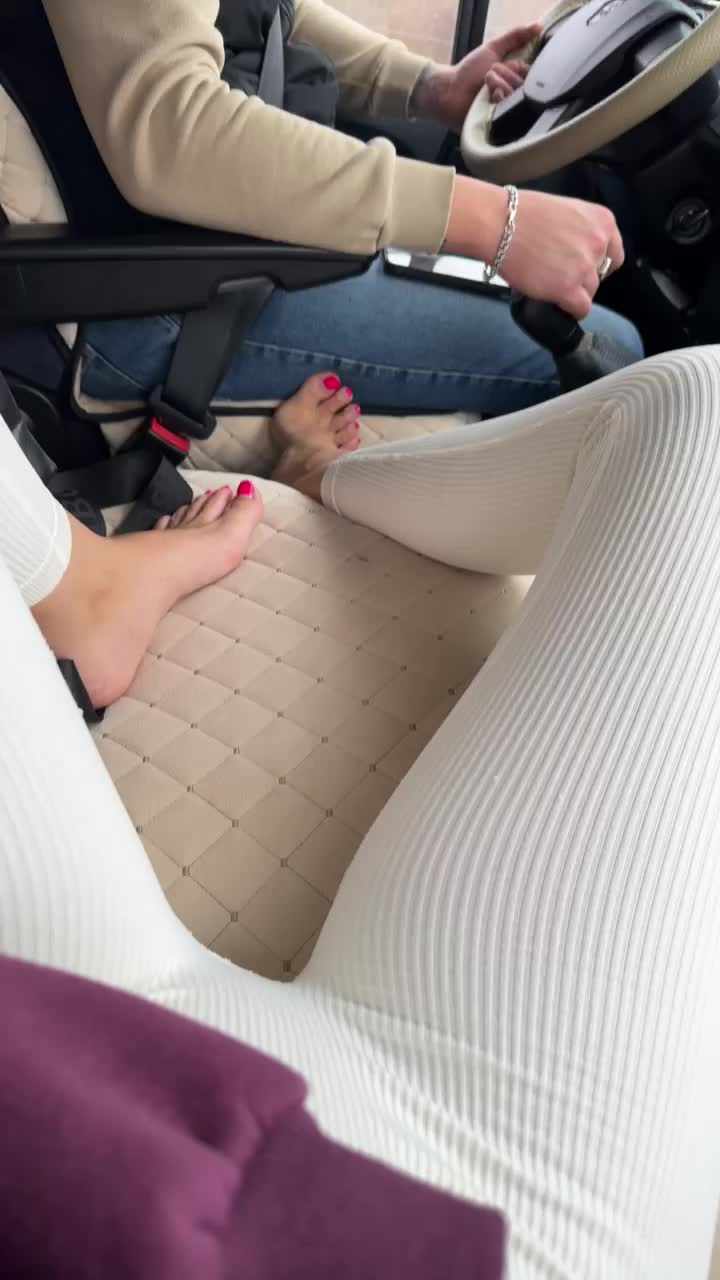 View or download file katerin_a on 2024-11-08 from bongacams