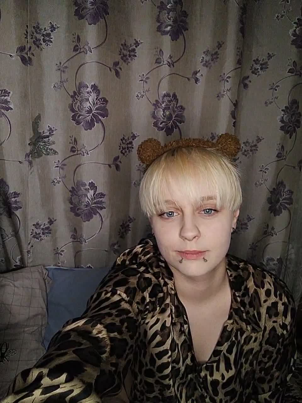 View or download file kittycolorfull on 2024-11-08 from bongacams