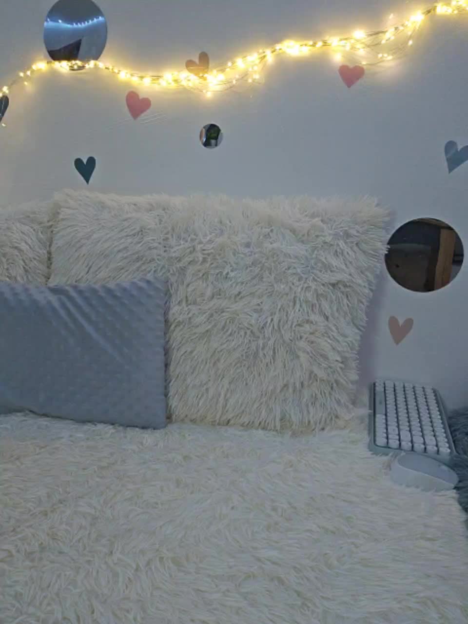 View or download file mialiahot on 2024-11-08 from bongacams