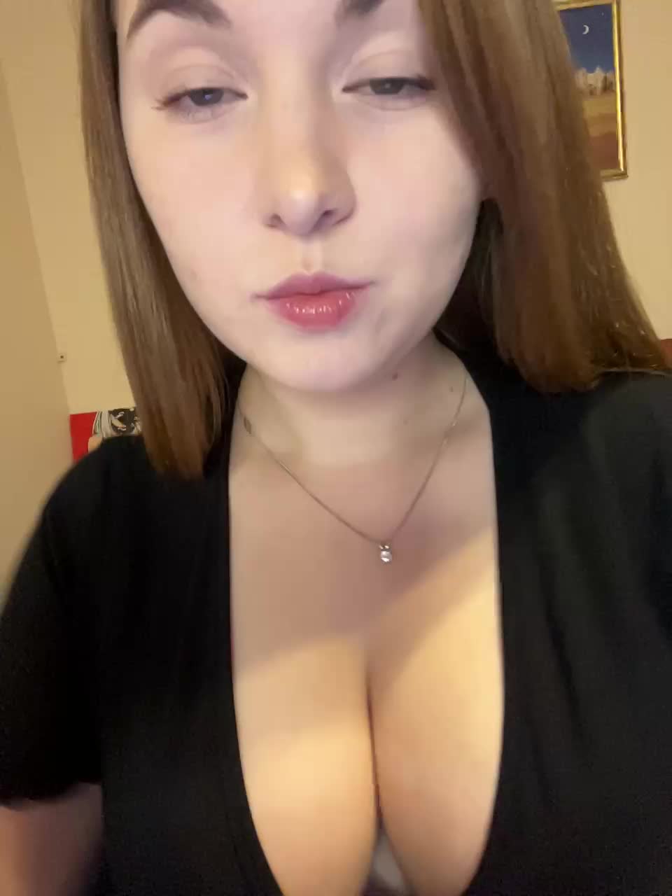 View or download file peach__alice on 2024-11-08 from bongacams