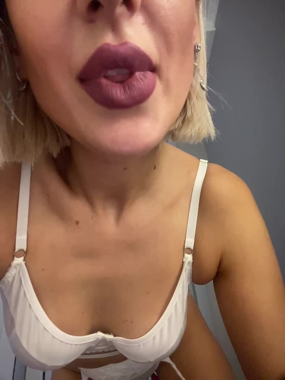 View or download file stasya_moor on 2024-11-08 from bongacams