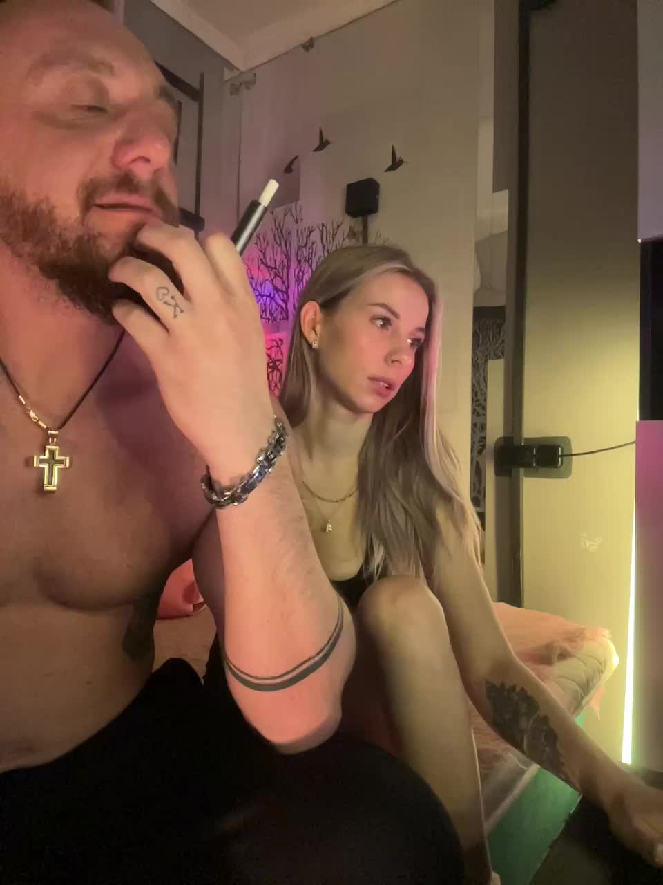 View or download file vik1one1 on 2024-11-08 from bongacams