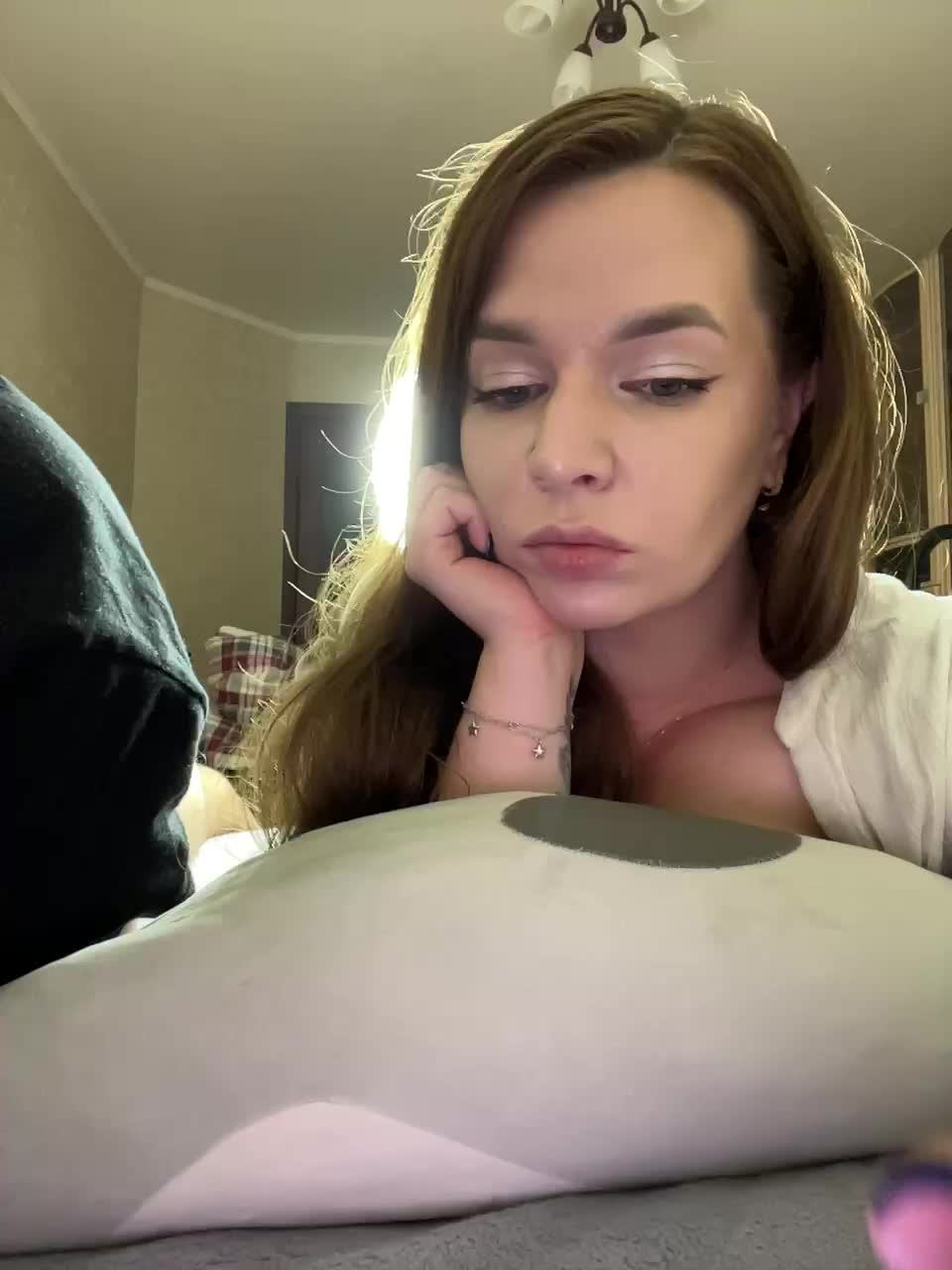 View or download file hellmor on 2024-11-09 from bongacams