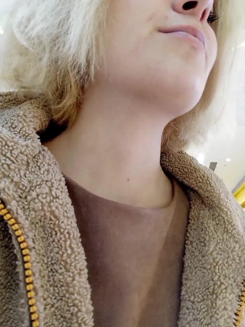 View or download file marie_outdoor on 2024-11-09 from bongacams