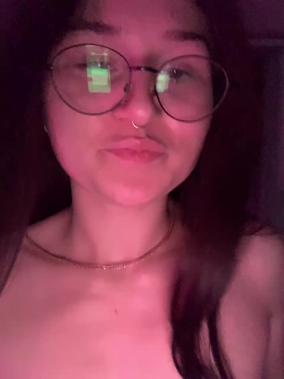 View or download file sashalindann on 2024-11-09 from bongacams