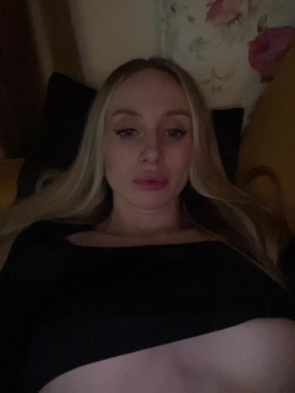 View or download file misfox on 2024-11-10 from bongacams