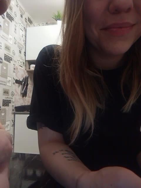 View or download file niki233221 on 2024-11-10 from bongacams