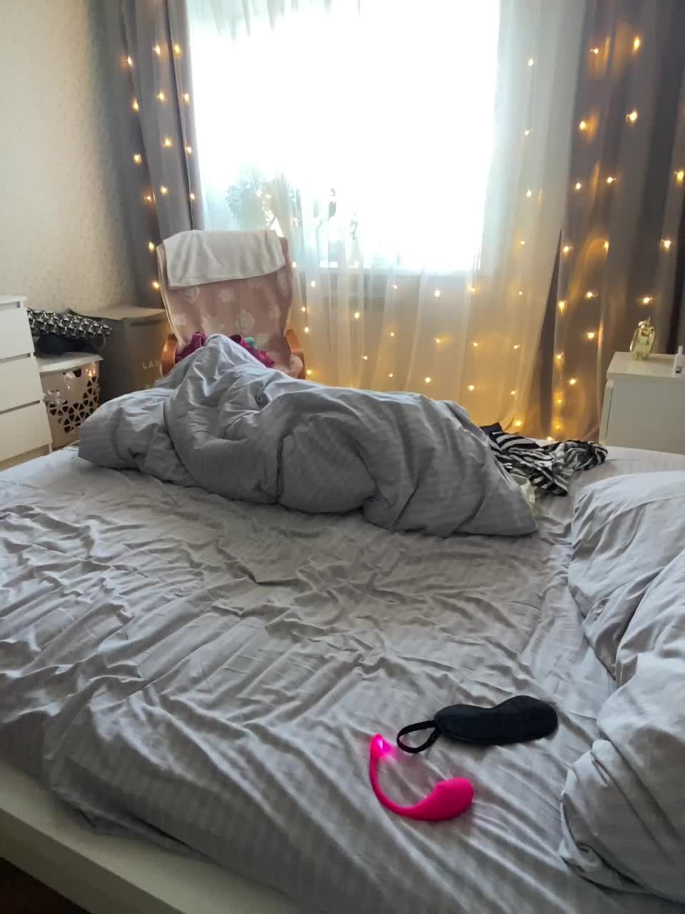 View or download file yugovi on 2024-11-10 from bongacams