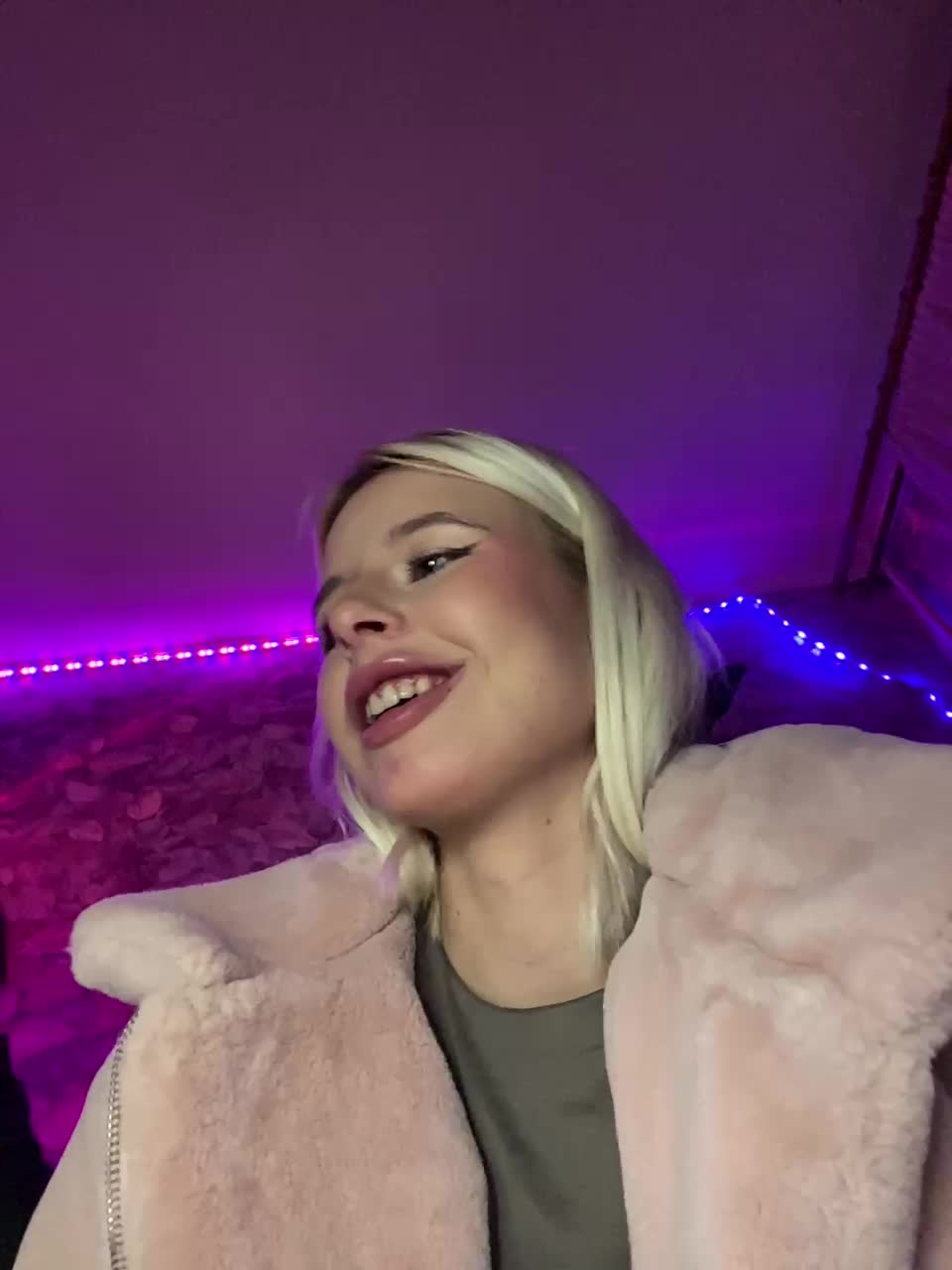 View or download file barbiek on 2024-11-11 from bongacams