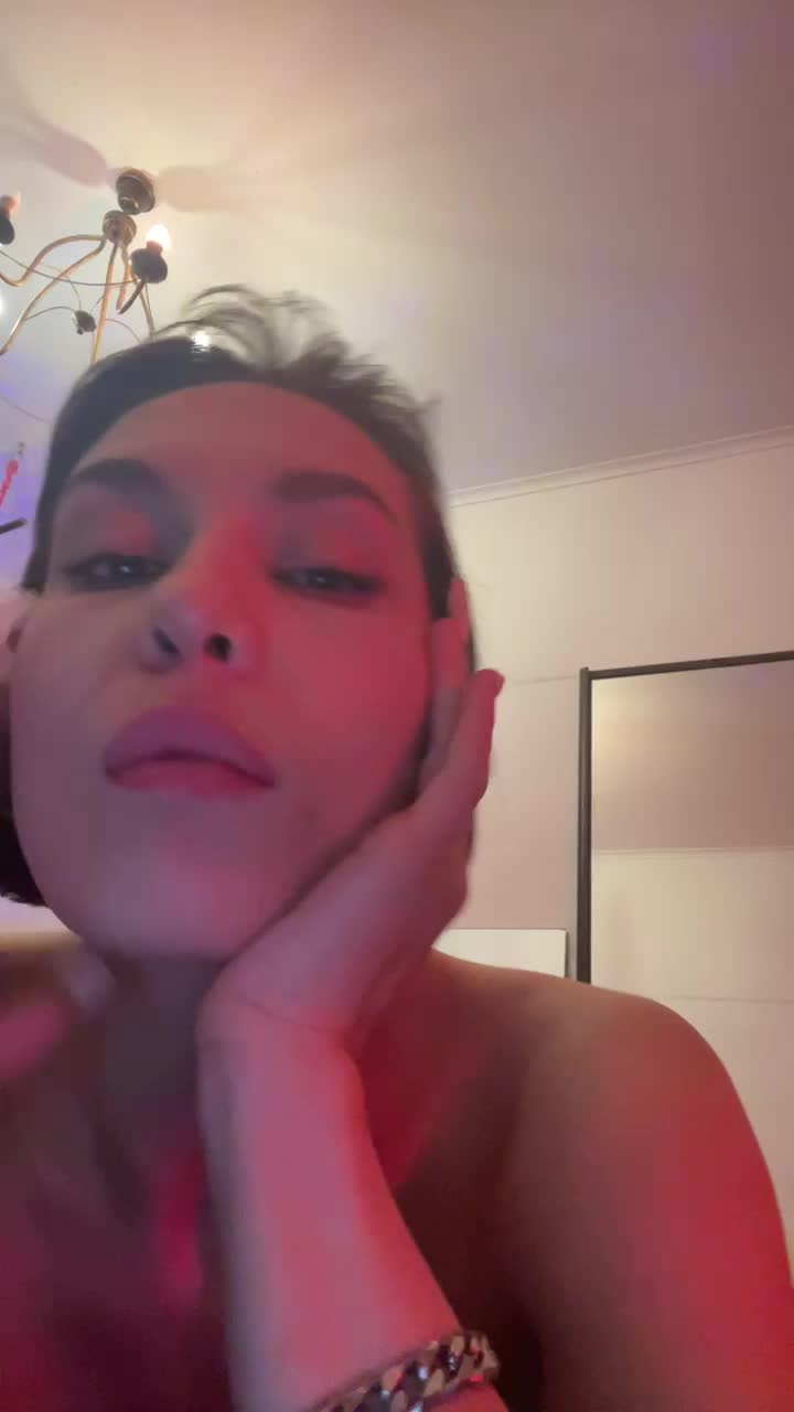 View or download file jilliancarlota on 2024-11-11 from bongacams