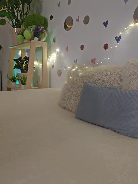 View or download file mialiahot on 2024-11-11 from bongacams