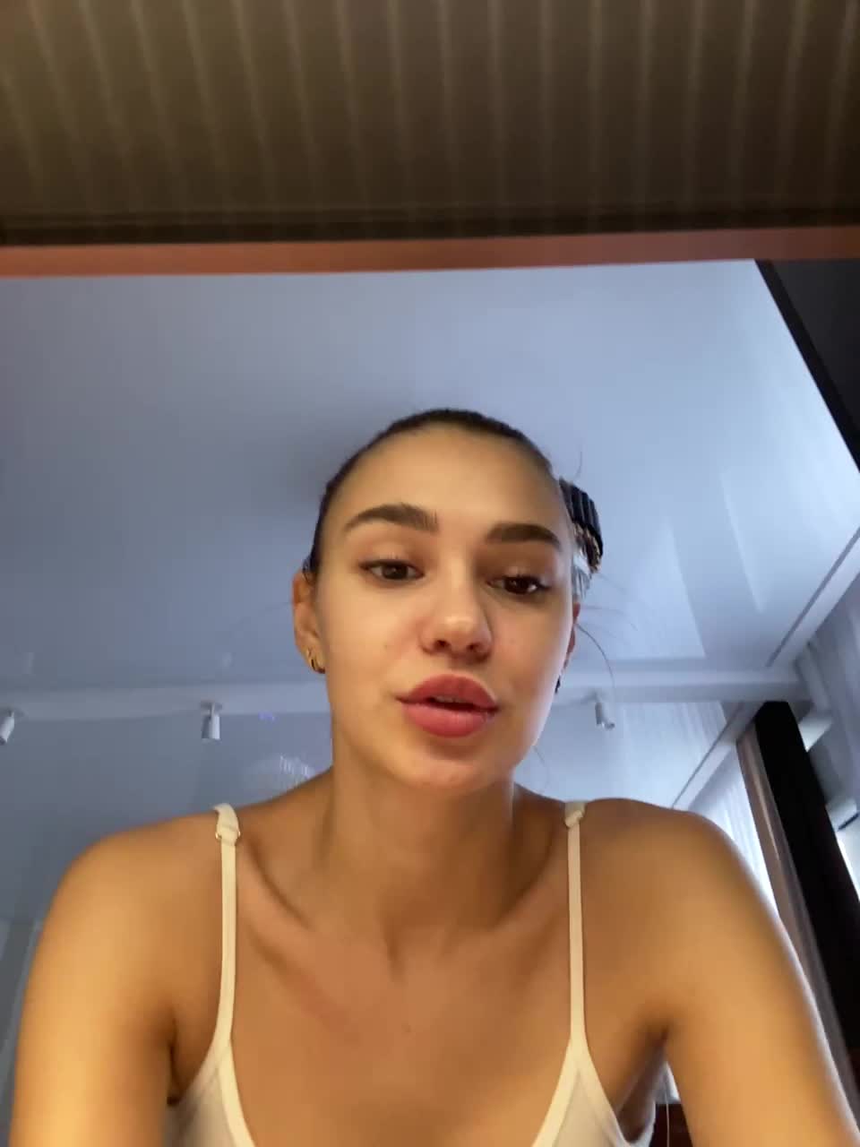 View or download file loli_fox4423 on 2024-11-12 from bongacams