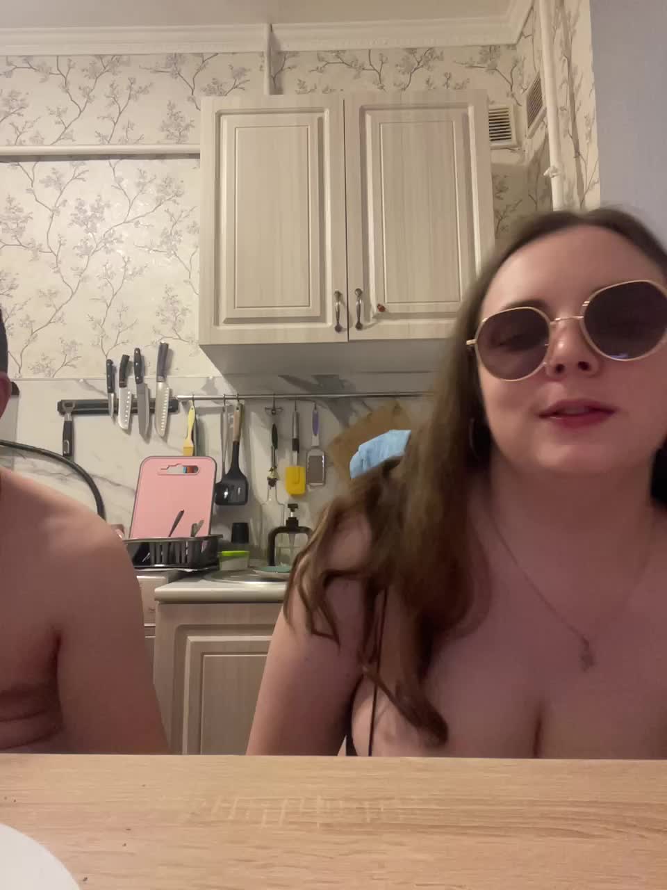 View or download file red_rooms on 2024-11-12 from bongacams