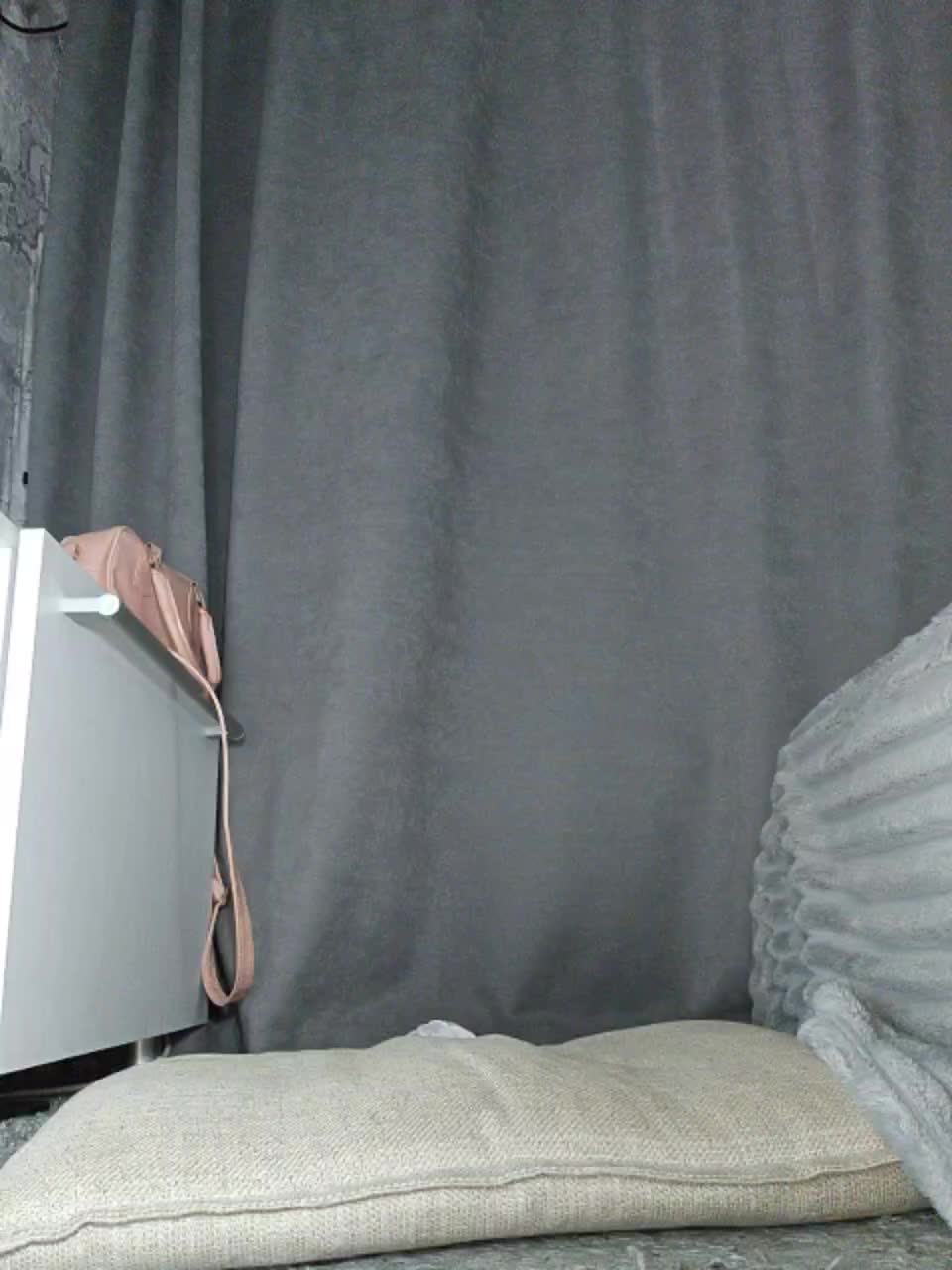 View or download file charlizetheron on 2024-11-13 from bongacams