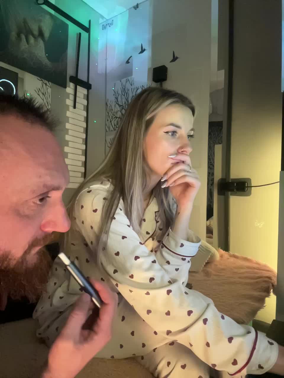 View or download file vik1one1 on 2024-11-14 from bongacams