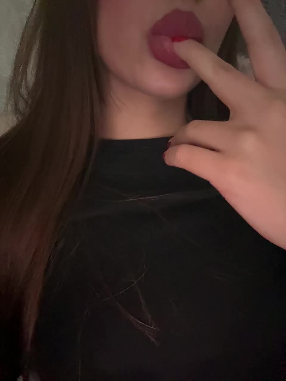 View or download file alliina_leee on 2024-11-15 from bongacams