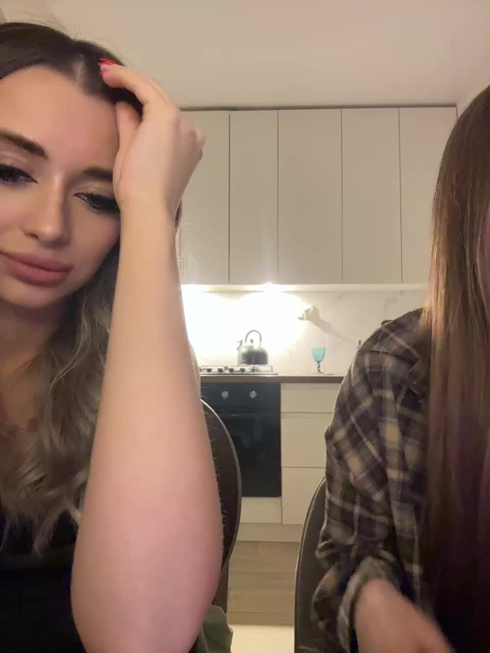 View or download file emilyandmira on 2024-11-15 from bongacams