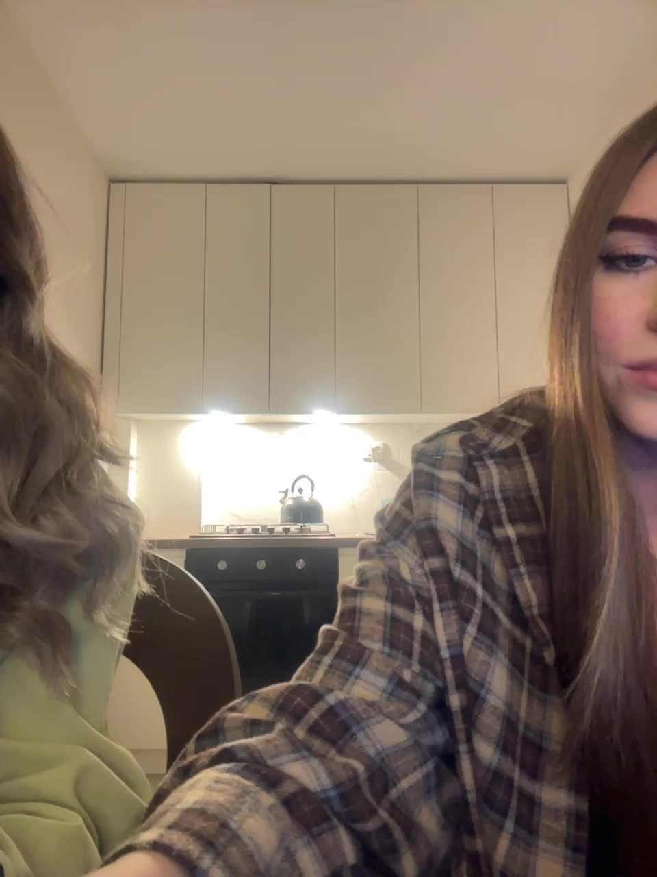 View or download file emilyandmira on 2024-11-15 from bongacams