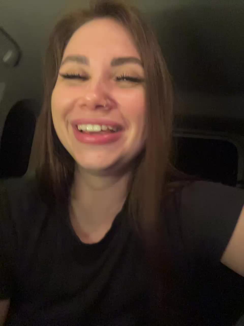 View or download file girls_leia on 2024-11-15 from bongacams