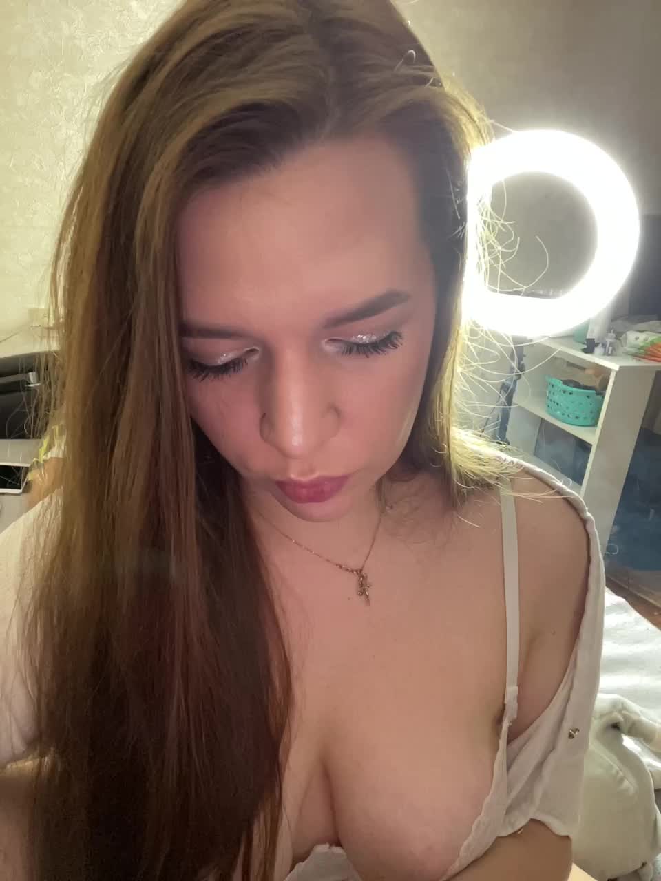 View or download file hellmor on 2024-11-15 from bongacams