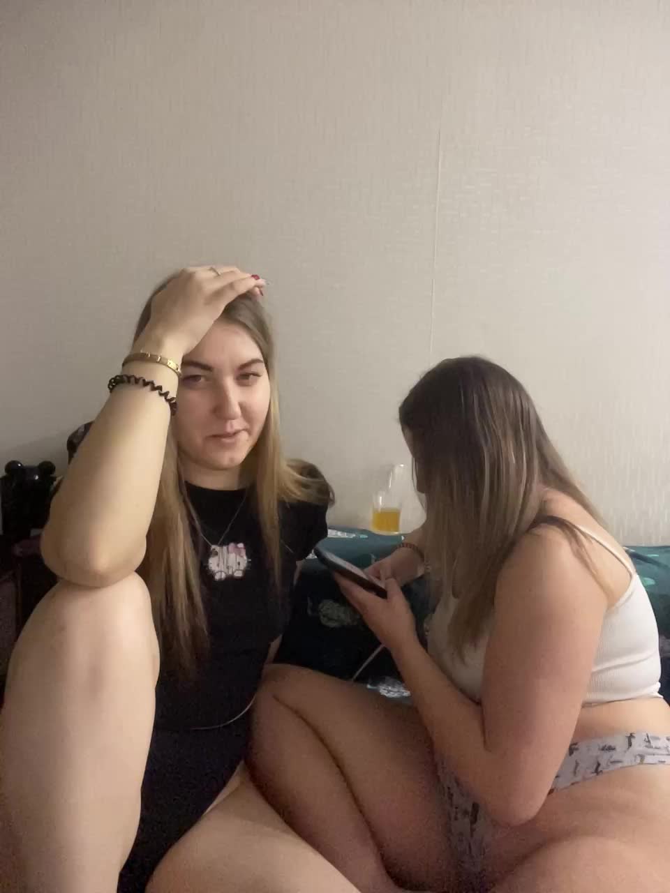 View or download file karolina7 on 2024-11-15 from bongacams