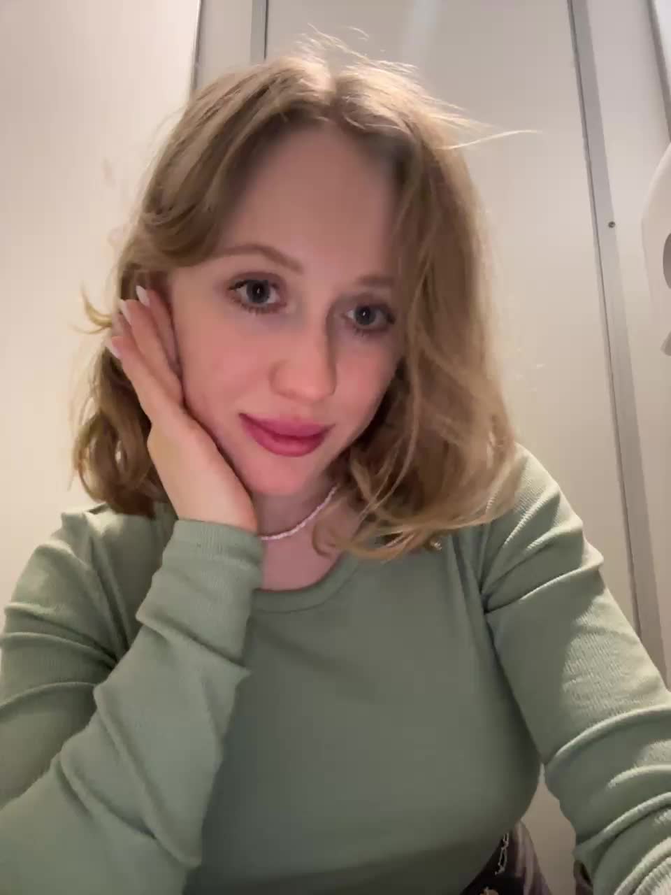 View or download file likachkaa on 2024-11-15 from bongacams