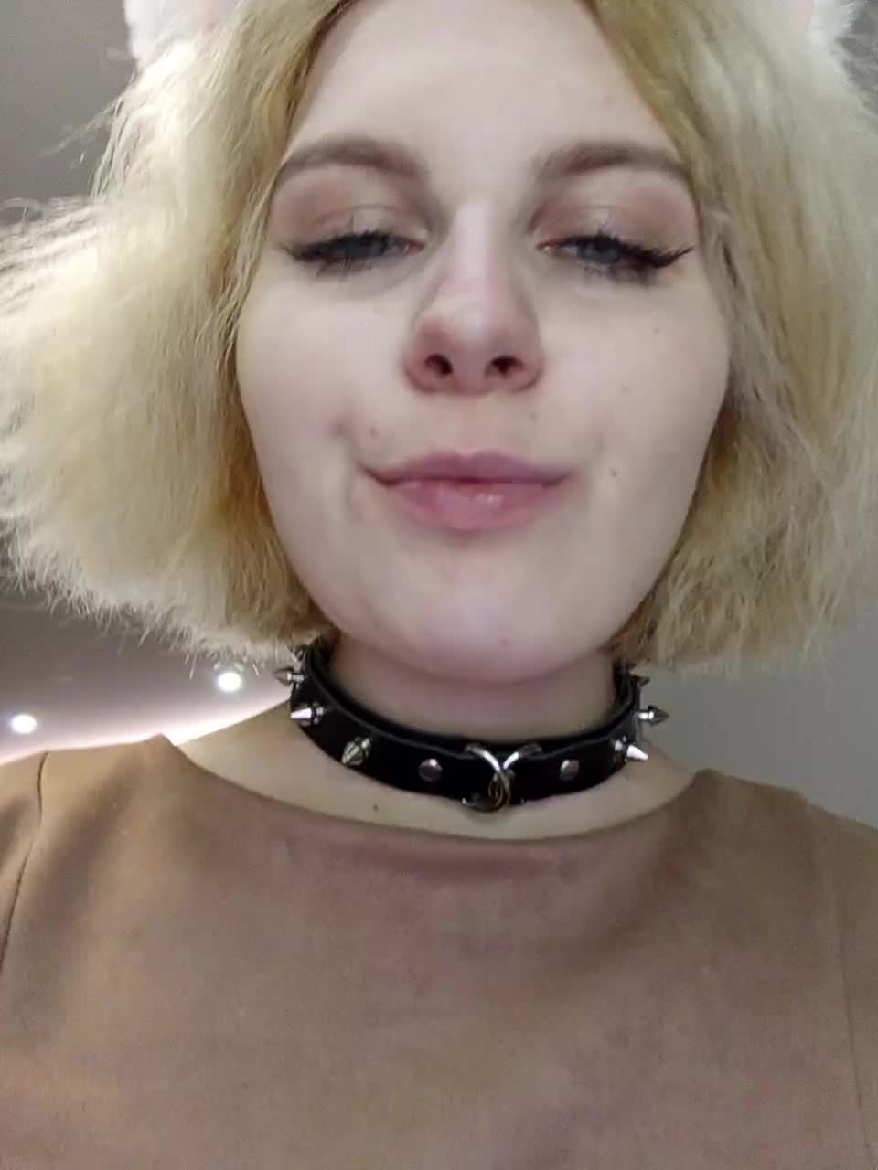 View or download file marie_outdoor on 2024-11-15 from bongacams