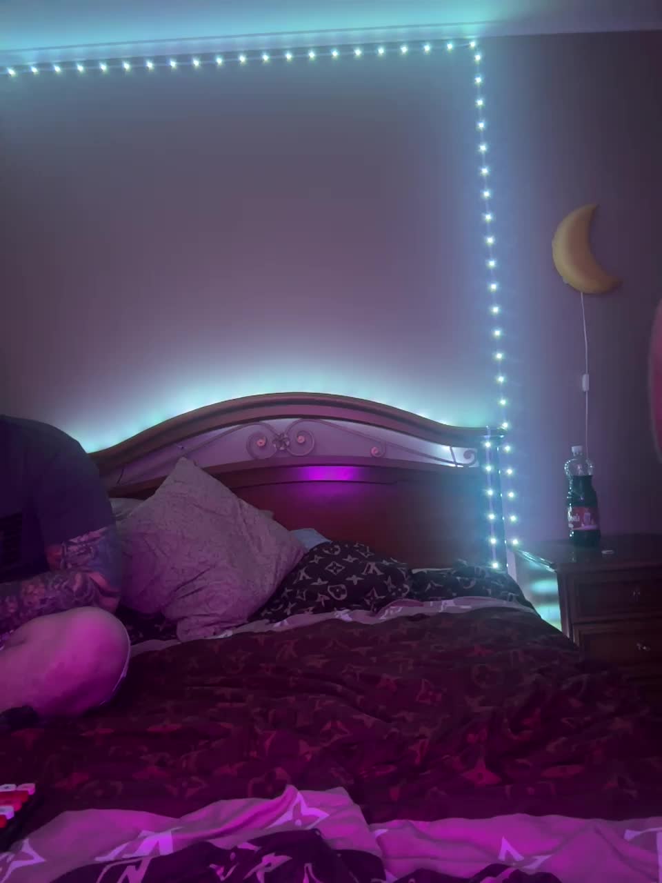 View or download file milana12071 on 2024-11-15 from bongacams