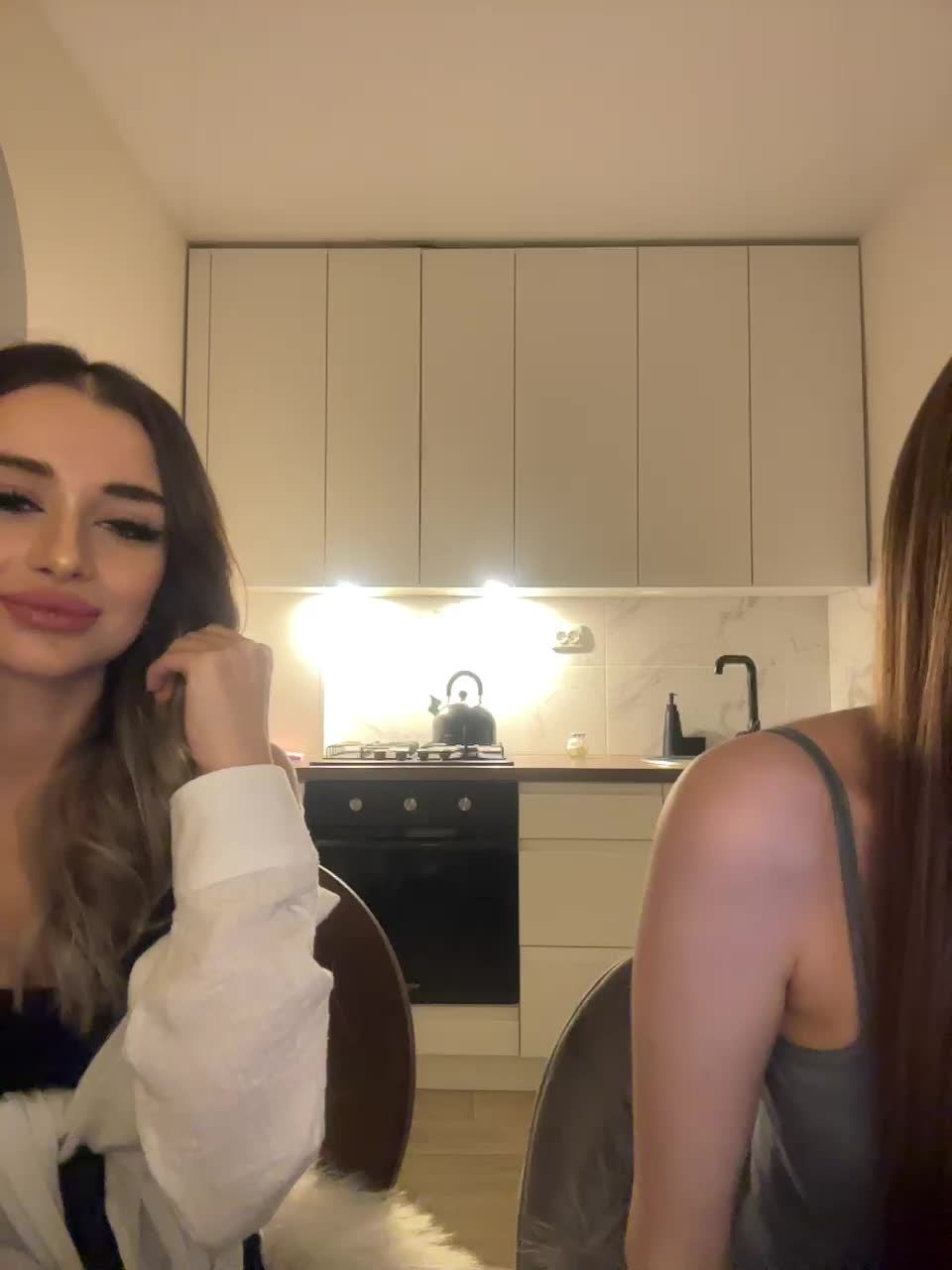 View or download file emilyandmira on 2024-11-16 from bongacams