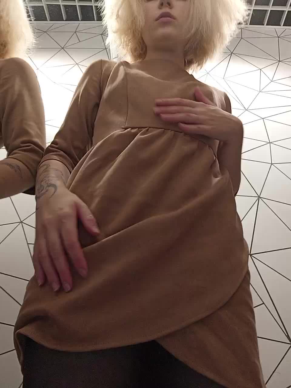 View or download file marie_outdoor on 2024-11-16 from bongacams