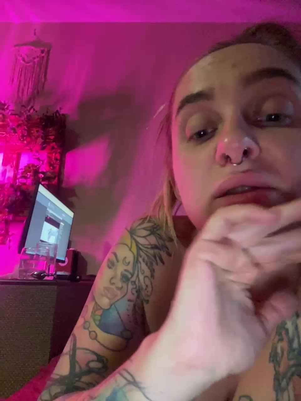 View or download file prettylick on 2024-11-16 from bongacams