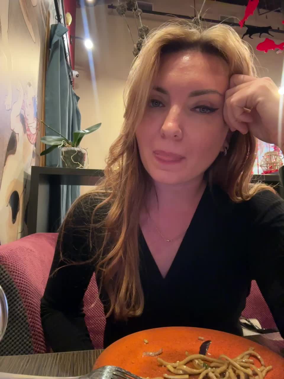 View or download file divora on 2024-11-17 from bongacams