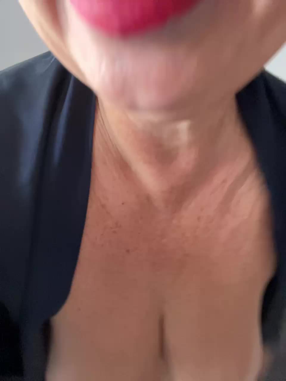 View or download file woman_1969 on 2024-11-17 from bongacams